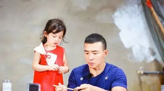 刘畊宏:“我不是超人,我只是个爸爸.”