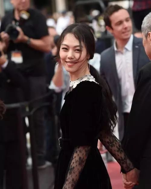 沉迷于金敏喜的美貌无法自拔