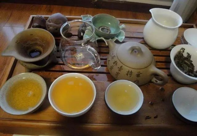 一杯清茶品人生