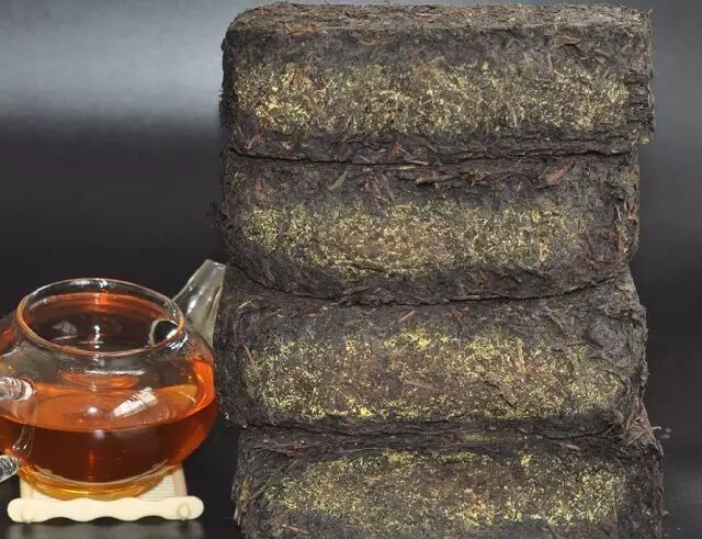 黑茶的诉说 | 我自黑，但我自带美颜