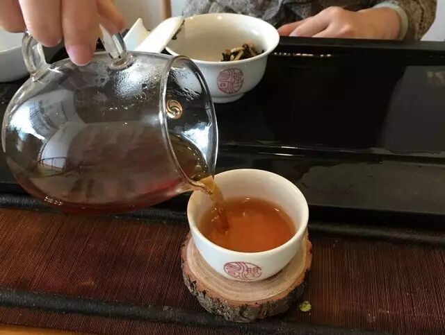 坚持喝黑茶，会有8种意想不到的效果