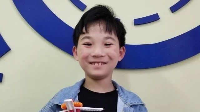 【句容雄孩子机器人】机器人路上,因为坚持,才有了我们!