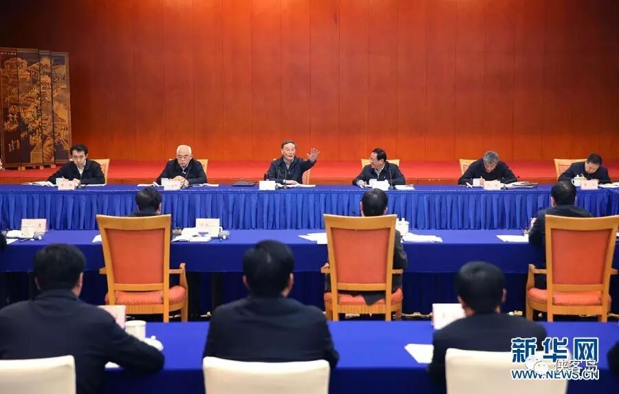 官媒解讀黨內(nèi)法規(guī)制定條例:把紀(jì)委的權(quán)力關(guān)進(jìn)籠子