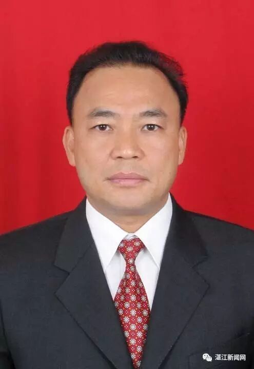 邓振新同志简历