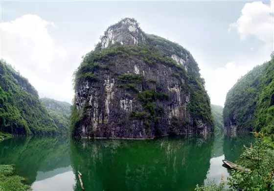 图源   黔江芭拉胡景区