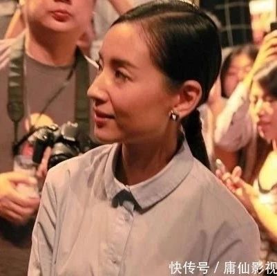 董洁上春晚大家不买单,打电话到央视投诉,“三不用”原则呢?