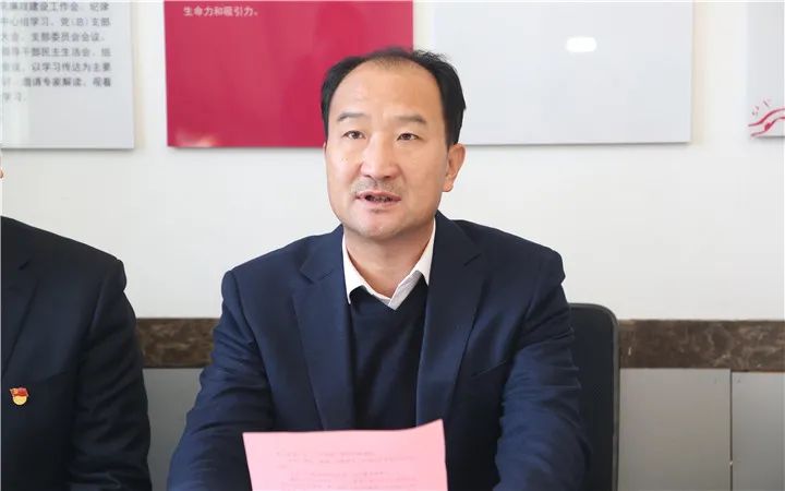 李健在马兰矿开拓三队盾构机施工月进尺创全国第一嘉奖会上提出西山