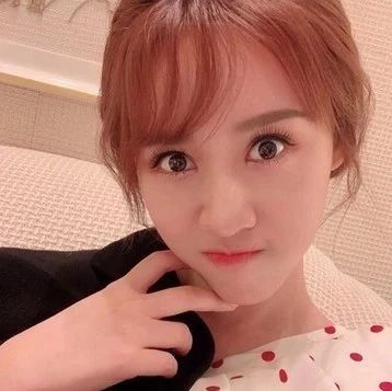 吴宗宪二女儿曝光引热议 姐姐＂吃醋＂:全世界都在关注我妹