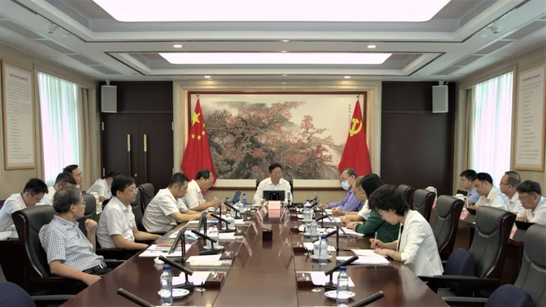 厕所偷拍
召开主题教育调查研究成果交流会