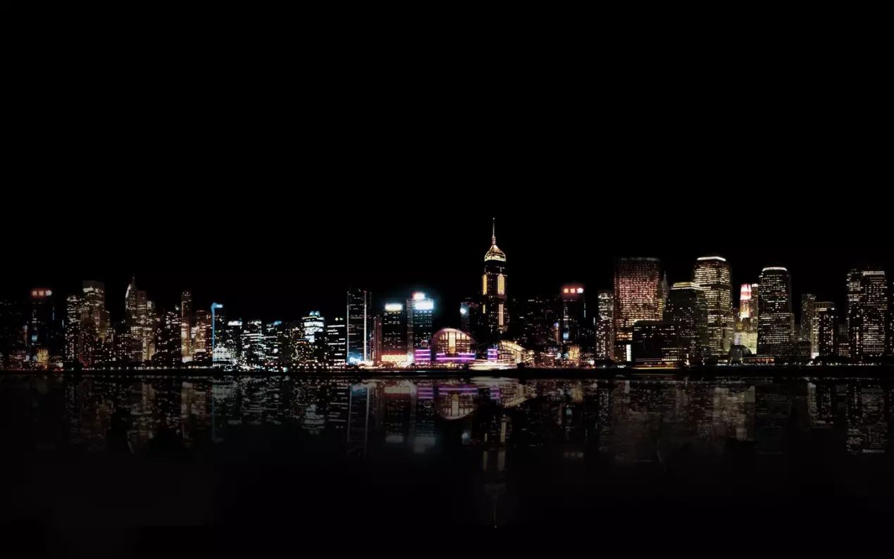 但如果是9-10点再来进行夜景拍摄,天空会一片黑色,画面效果非常单调.