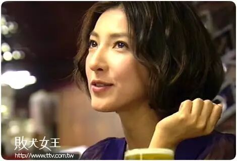 &ldquo;败犬女王&rdquo;杨谨华&四姐丁乃筝在上剧场等着各位~