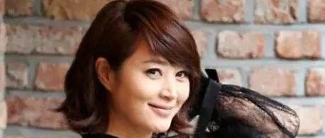 青龙影后:性感女神金惠秀,岂是那些韩国流量小花可比的?