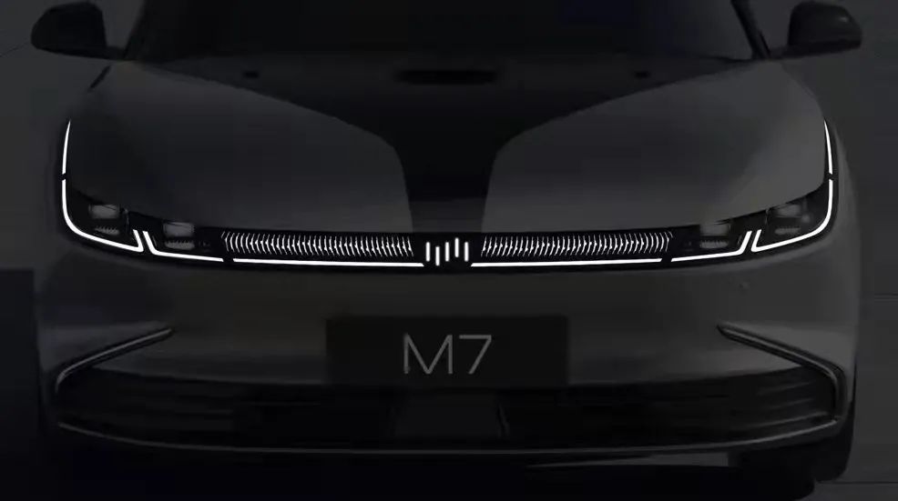 三颗激光雷达上车，威马首款轿车M7亮相：硬件配置触碰智能汽车天花板