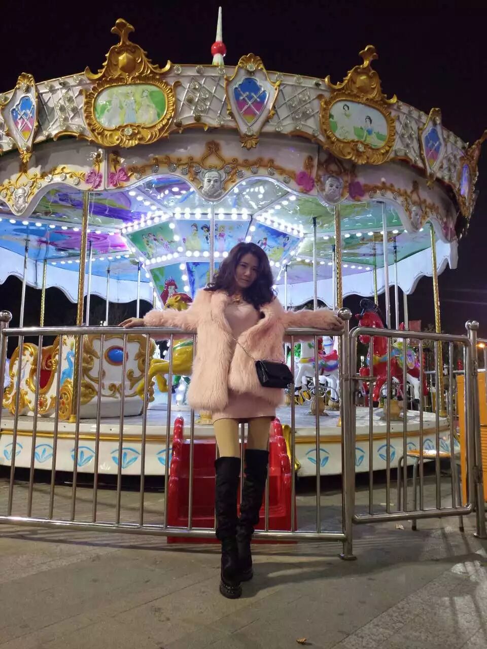 《时空猎人》女神来袭 性感马甲线暴走猫