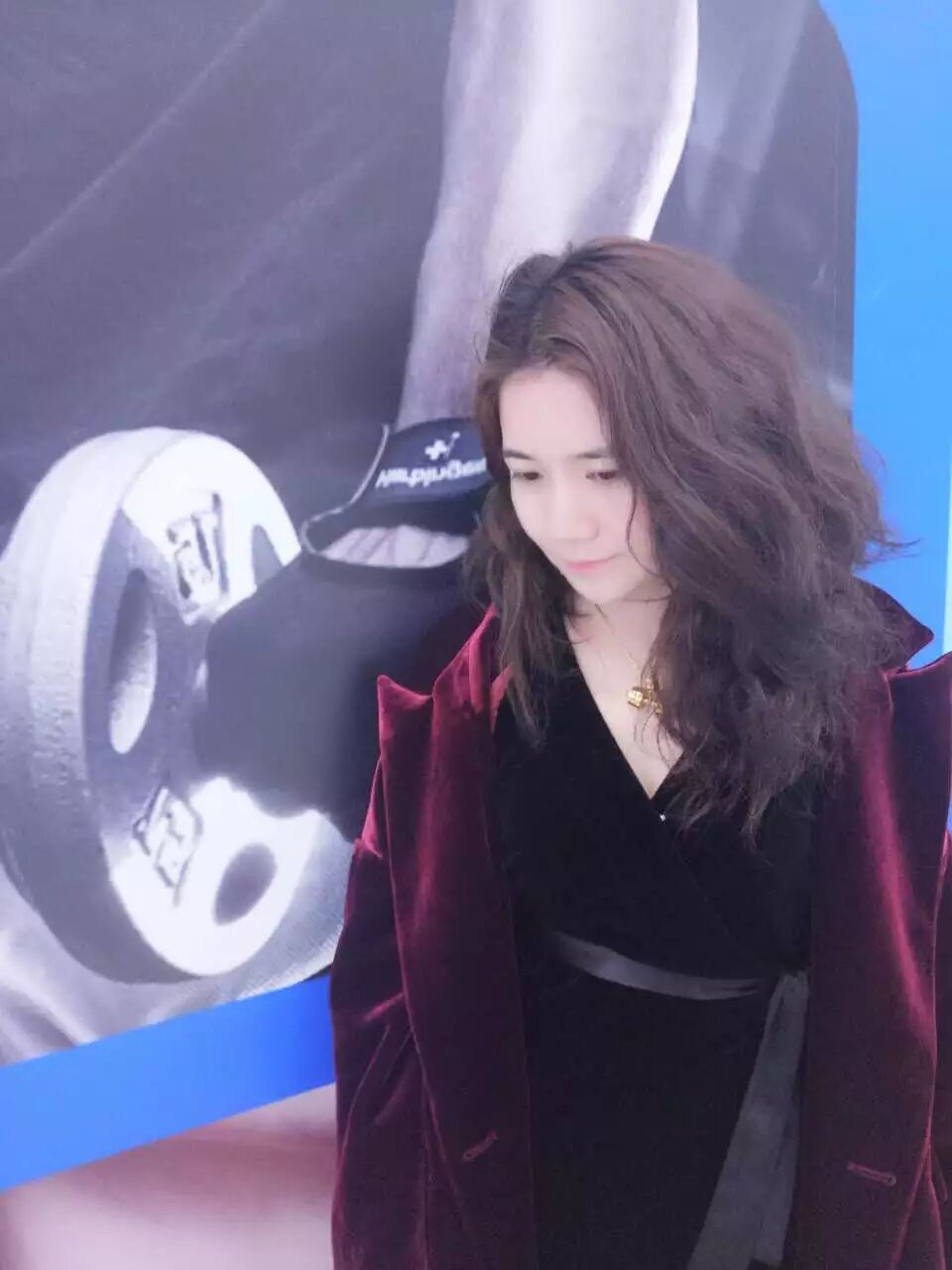 《时空猎人》女神来袭 性感马甲线暴走猫