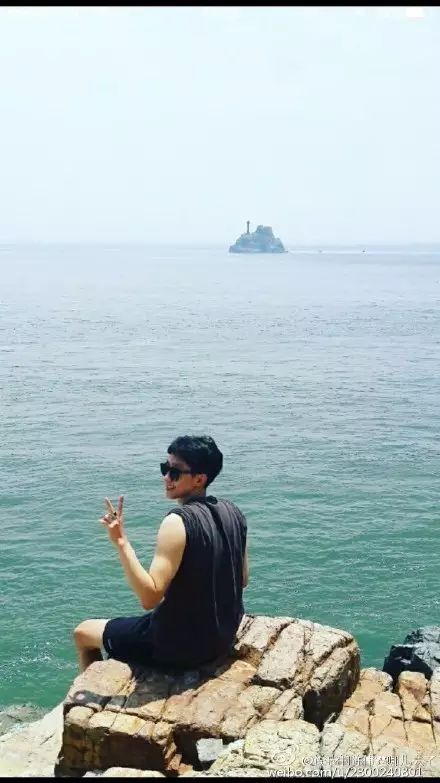 舔屏特辑 | 生活中见过的漂亮小哥哥,说不定就有你未来男朋友呢!