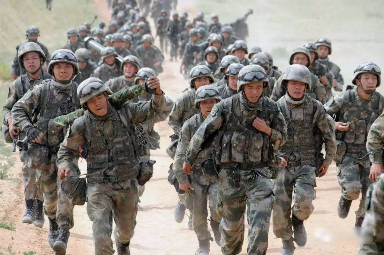 为什么中国军队的士兵都是精瘦型的？外国军迷这样说 | 音频 - 9