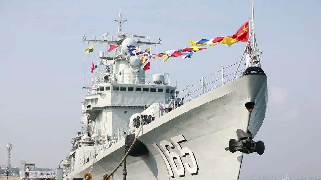 湛江舰珠海舰退役央视军事报道