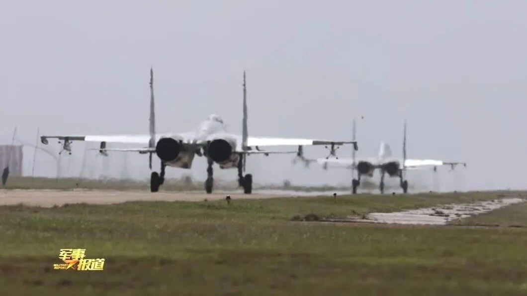 【新时代新征程新伟业·从春天再出发】空军航空兵某旅：融入体系 磨砺联合制胜能力