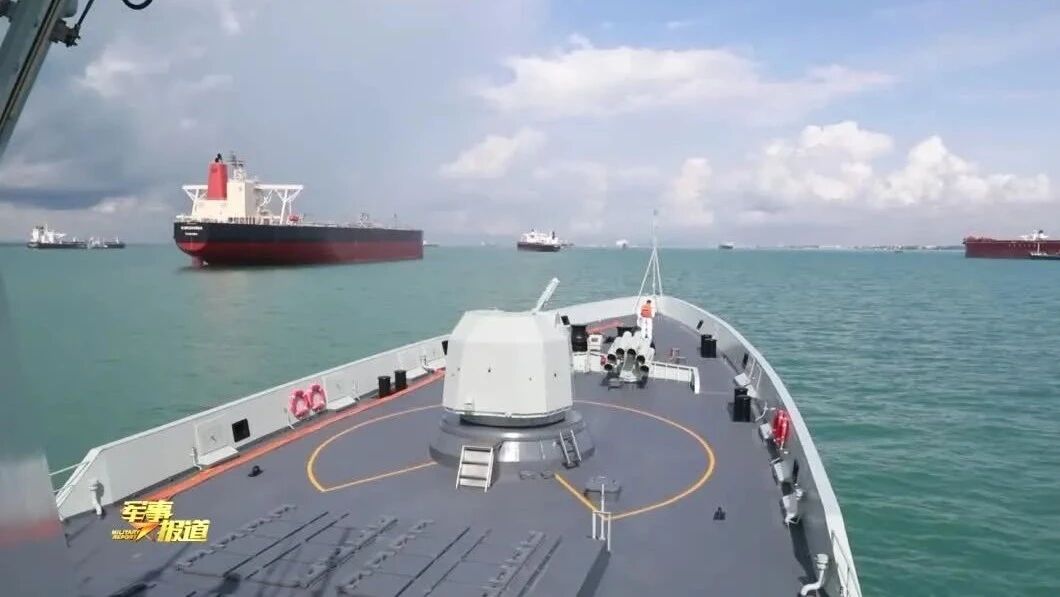 【“中新合作-2023”海上联合演习】中国海军舰艇编队抵新加坡樟宜港