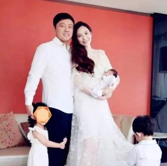 吴佩慈送给婆婆九亿巨龙已完工,比效果图小了不少,网友:好土