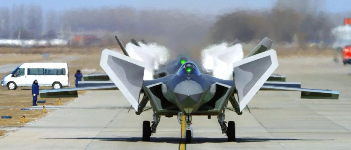 新质战鹰啸长空⭐强军之路｜十年，焕新！-3