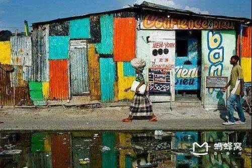 时代广场车祸就上头条 有国家天天死人却无人关注