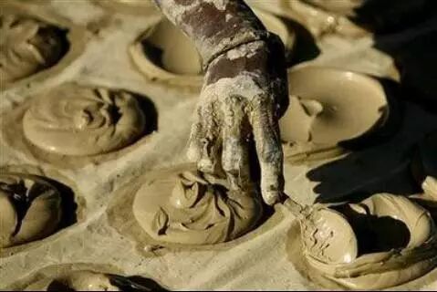 时代广场车祸就上头条 有国家天天死人却无人关注