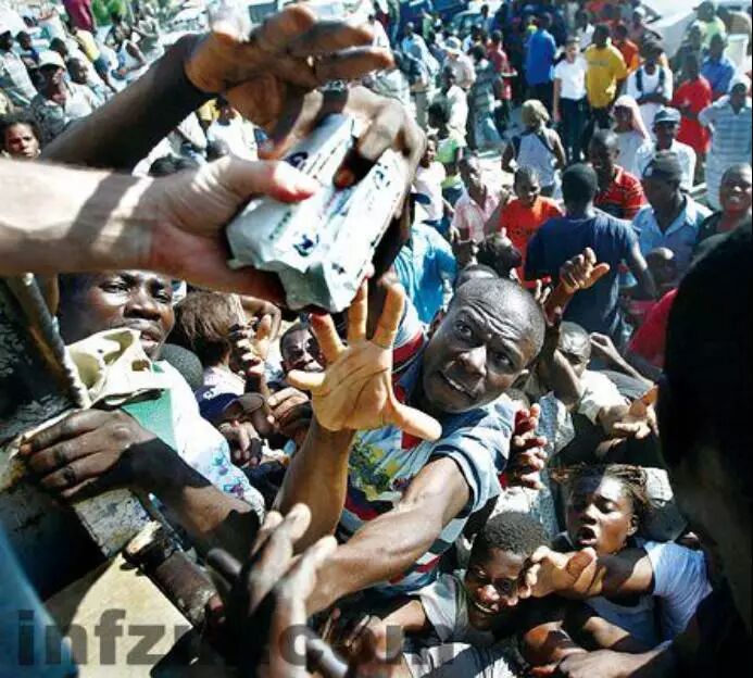 时代广场车祸就上头条 有国家天天死人却无人关注