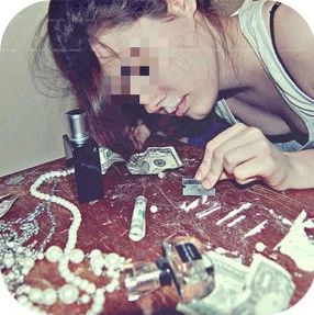 22岁女生裸死于纽约公寓浴缸中,警方:疑似吸毒过量