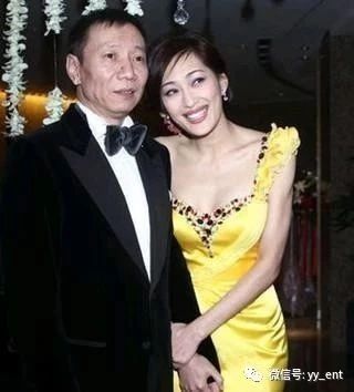 当了八年保姆辱骂内地,被老外骗财又骗色,如今51岁孟广美忙着备孕