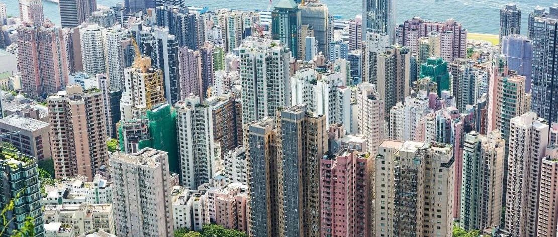 当移民走资成为潮流，香港的房子卖不动了？