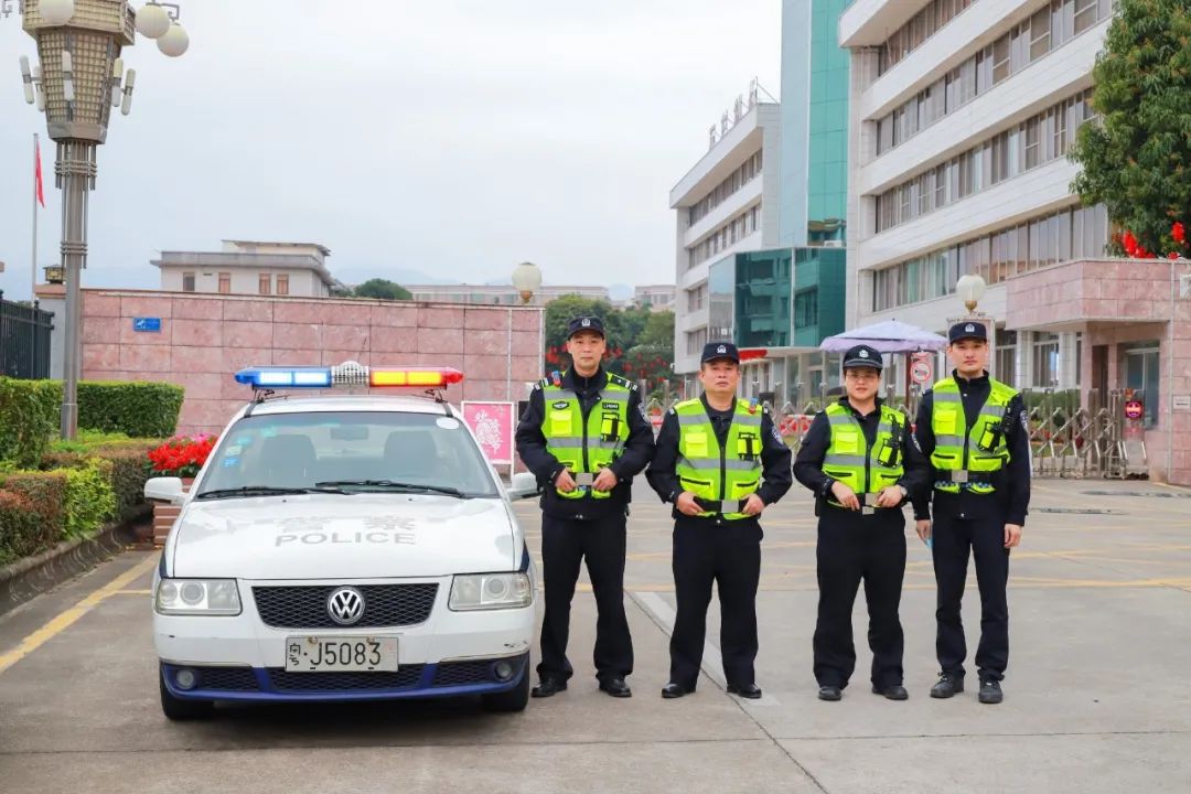春节我在岗恩平公安佳节警色浓守护不打烊