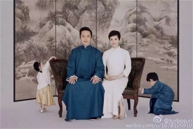 孙俪生俩娃还能倒立，恩爱夫妻也需要燕窝来保鲜