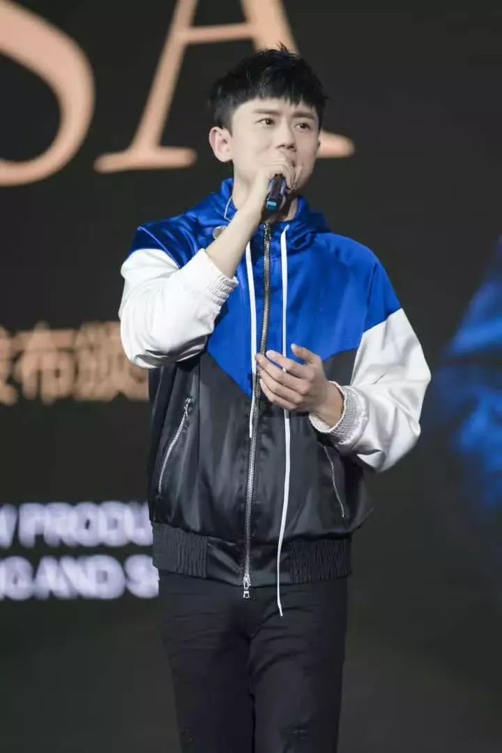 张杰图片2018最新图片