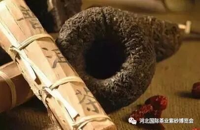 它们都属于黑茶，区别在哪里？