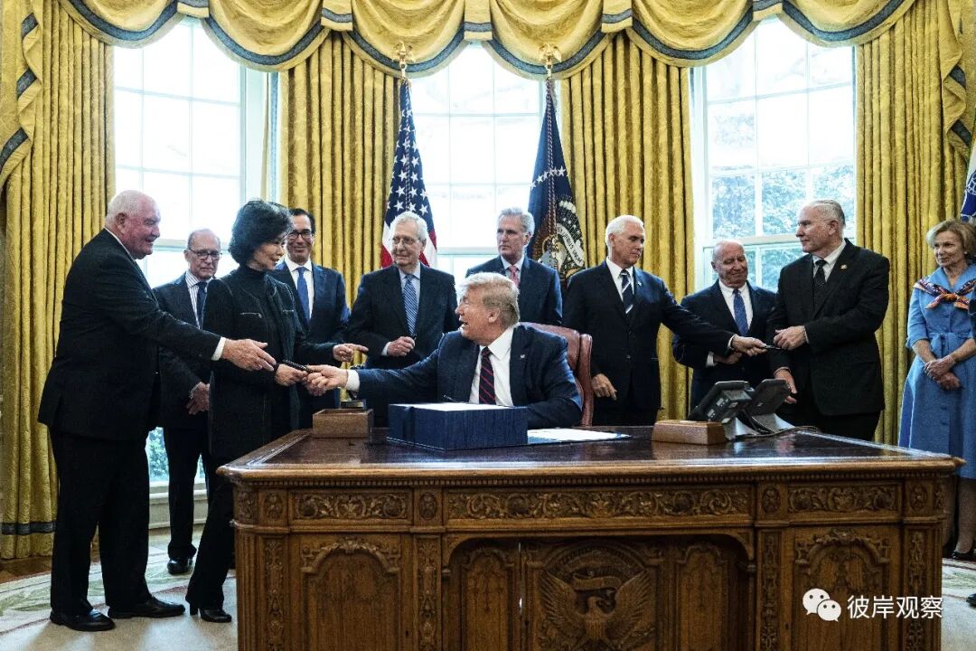 危机时刻，西方政客的命还不如老百姓！