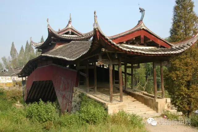 走出廊桥_风雨廊桥_廊桥表