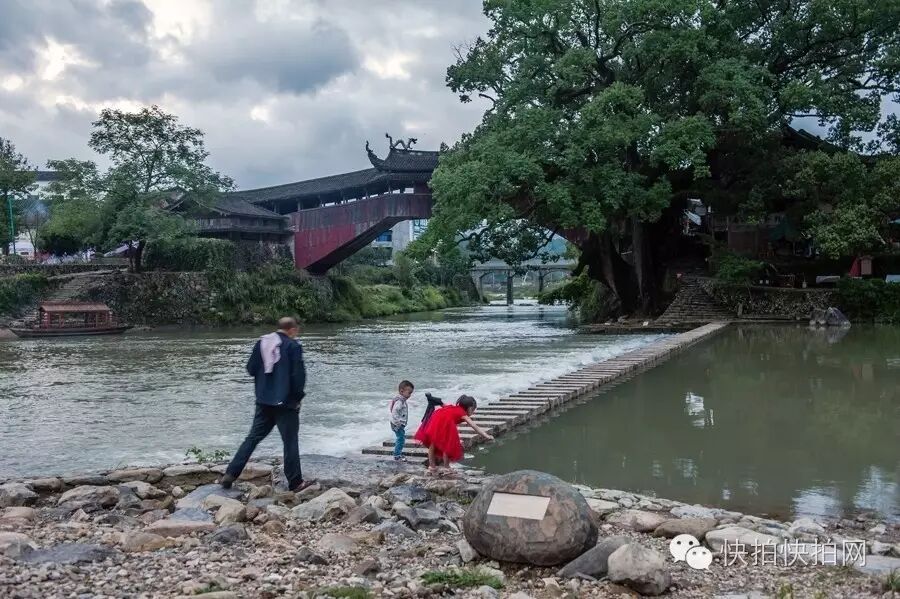 走出廊桥_廊桥表_风雨廊桥