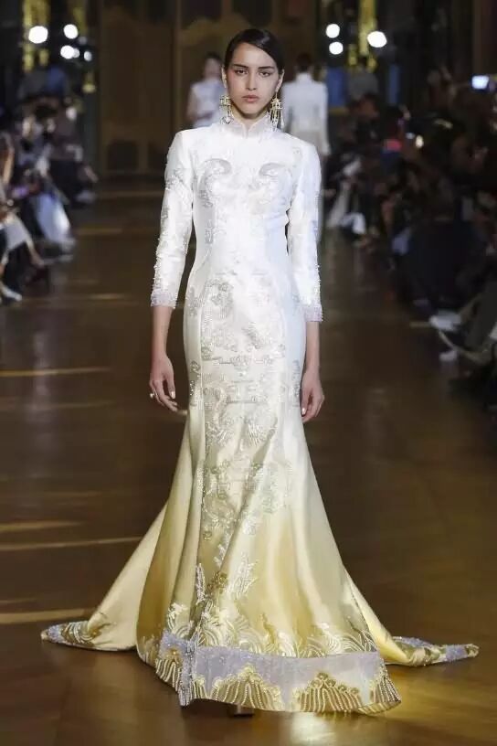 她在巴黎歌剧院办秀 告诉全世界啥是真正的中国风