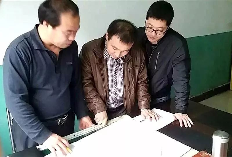 明星员工李张军,赵金强,孟兆飞多次向党支部表达政治进步的意愿,党