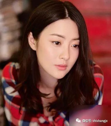 女生大图片中分烫发尾女生女生适合圆脸发型2015发型图片