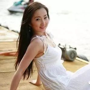 80后首富李兆会近照曝光,与车晓离婚5年后,再娶娱乐圈女明星!