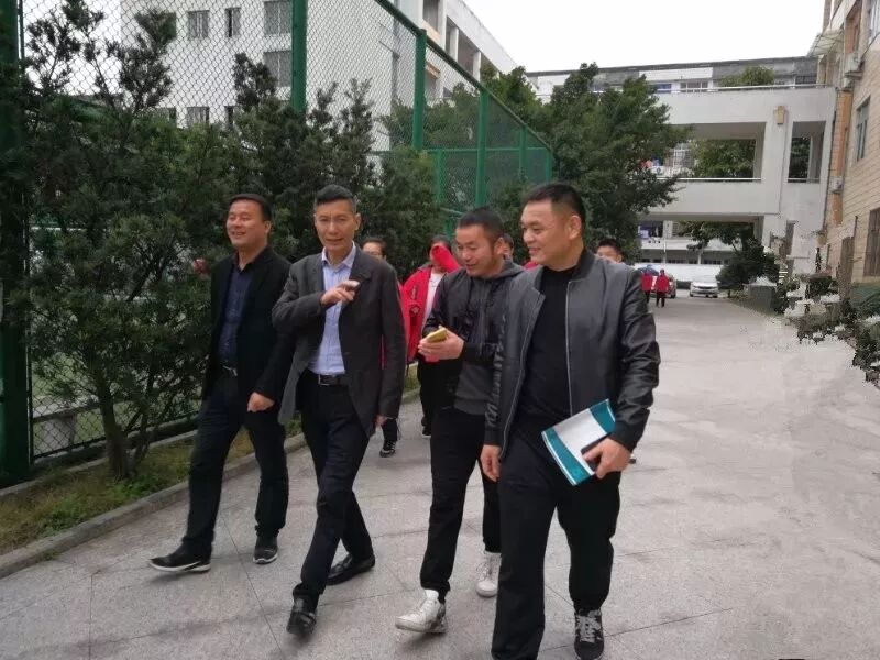                        灵溪三中