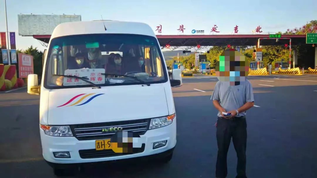 *的大型营运客车,在珲乌高速公路57公里100米处存在超速的违法行为