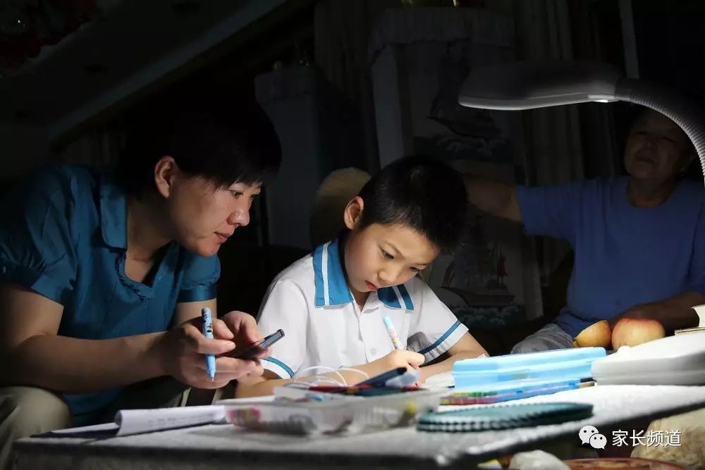 孩子一回家就喊他写作业? 92%的家长都做错了!