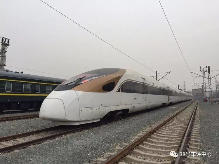 这一次我终于给大家测评高铁了！