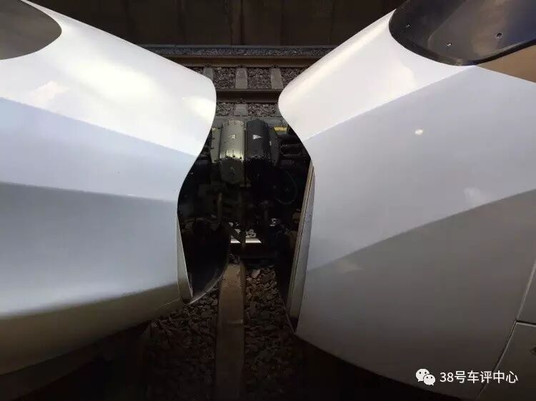 这一次我终于给大家测评高铁了！
