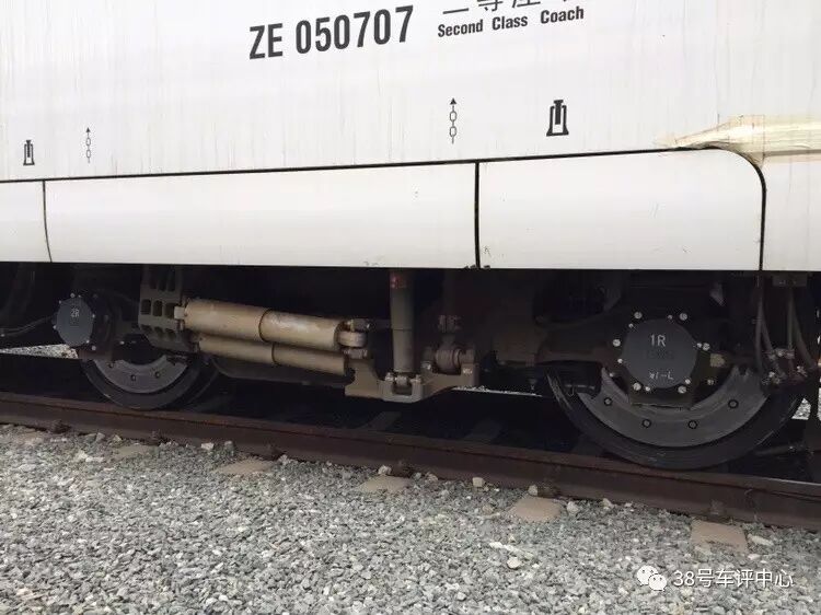 这一次我终于给大家测评高铁了！