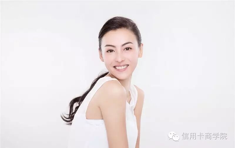 张柏芝反驳败光谢霆锋5亿家产传闻 称未拿一分赡养费